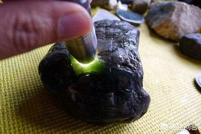 淘宝直播的直播赌石合法吗?-第2张图片-翡翠网 淘宝直播的直播赌石合法吗?-第2张图片-翡翠网