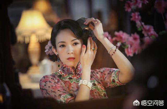 女明星都喜欢佩戴珠宝，哪个明星的珠宝最惊艳到你呢？