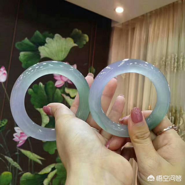 如何判断翡翠原石的品质好坏?-第4张图片-翡翠网 如何判断翡翠原石的品质好坏?-第4张图片-翡翠网