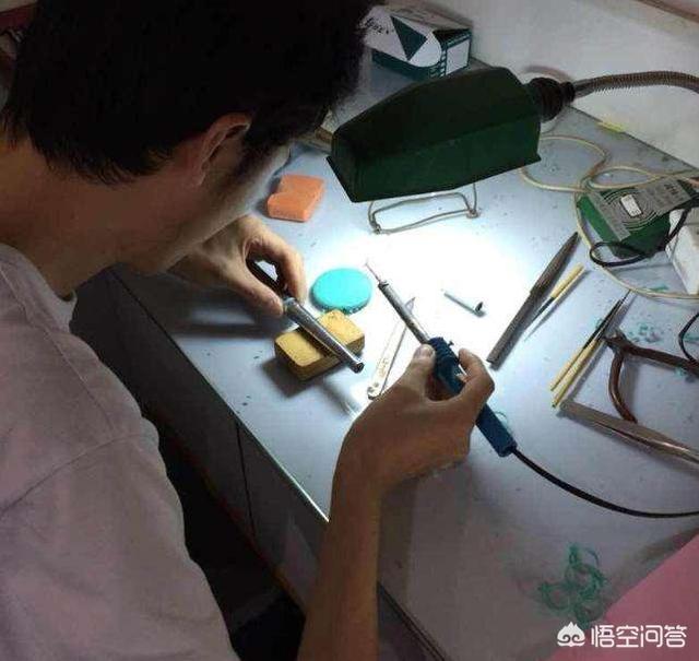 珠宝制作步骤有哪些,如何才会出现完美的珠宝?-第3张图片-翡翠网 珠宝制作步骤有哪些,如何才会出现完美的珠宝?-第3张图片-翡翠网