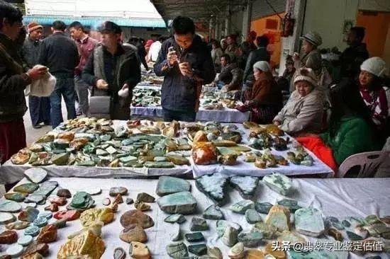 关注翡翠原石很久了，不知道上哪儿可以买到靠谱的，求教？