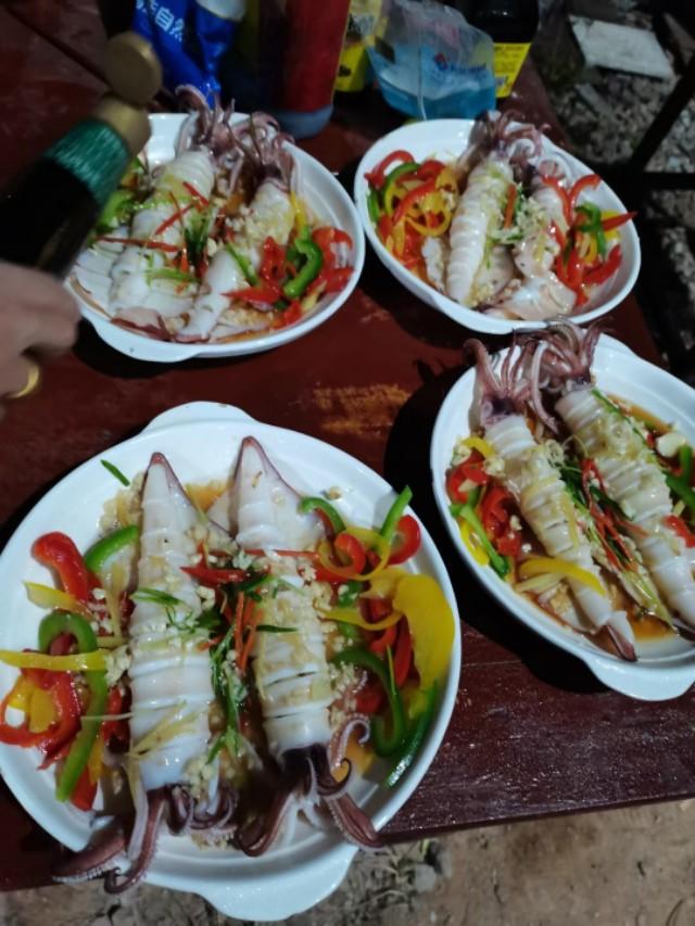 买了一只翡翠手镯,请大家帮忙看看,是否真货,价值几何?-第6张图片-翡翠网 买了一只翡翠手镯,请大家帮忙看看,是否真货,价值几何?-第6张图片-翡翠网