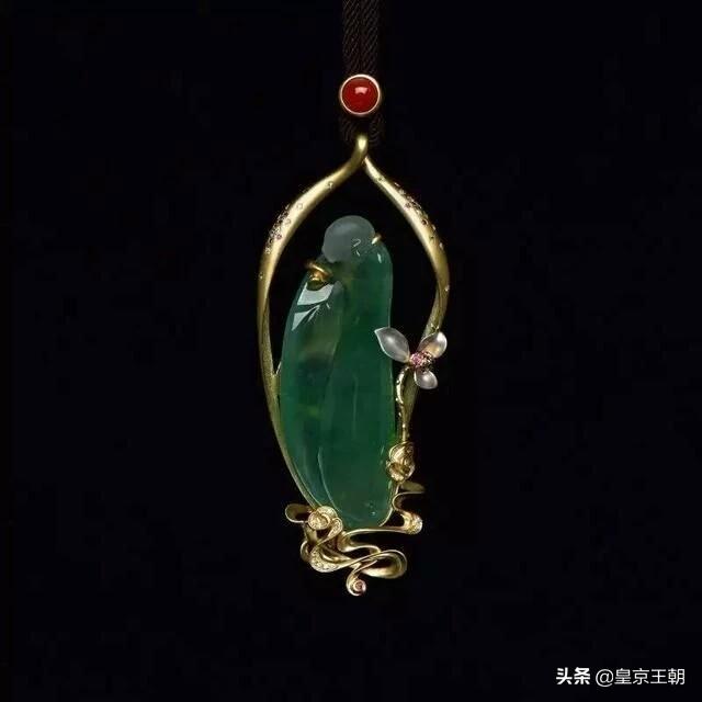 怎么才能设计出更好的珠宝作品?设计需要有美术基础吗?-第6张图片-翡翠网 怎么才能设计出更好的珠宝作品?设计需要有美术基础吗?-第6张图片-翡翠网