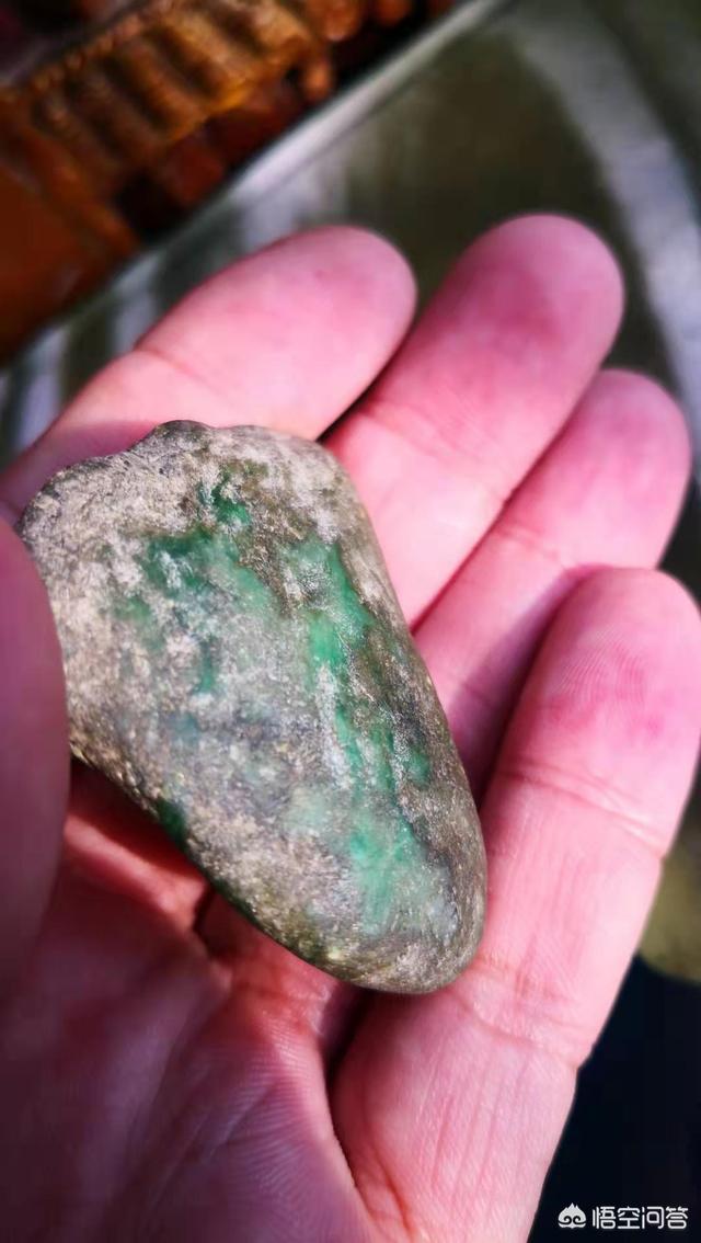 如何分辨翡翠原石？你不知道的翡翠原石秘密？-第6张图片-翡翠网