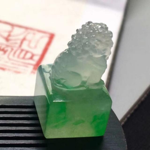 商家说这胶块悟道是木那的，四千五刚入手，请专家大神看看值不值，不划算我就退货了？