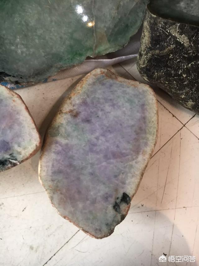 你愿意通过网上购买翡翠原石,切成自己想要的翡翠成品吗?-第3张图片-翡翠网 你愿意通过网上购买翡翠原石,切成自己想要的翡翠成品吗?-第3张图片-翡翠网