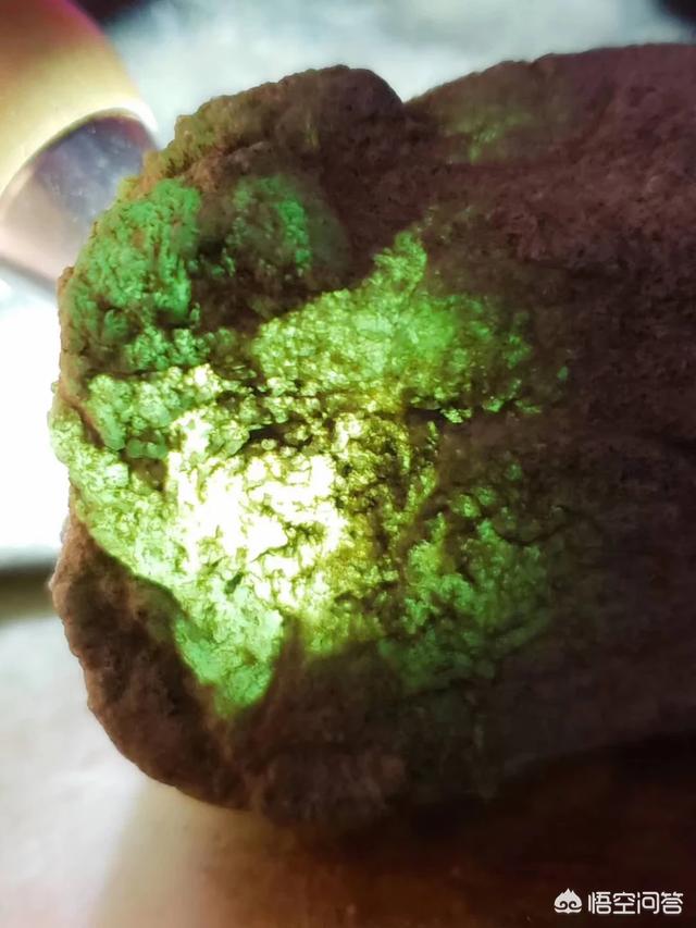 如何判断翡翠的变种?-第3张图片-翡翠网 如何判断翡翠的变种?-第3张图片-翡翠网