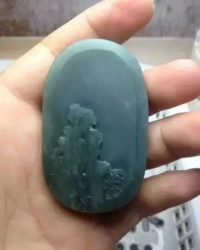 如何看待20块买翡翠原石?-第9张图片-翡翠网 如何看待20块买翡翠原石?-第9张图片-翡翠网