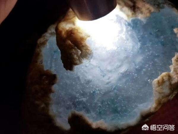 让人眼红的玻璃种翡翠原石，为何如此值钱？-第3张图片-翡翠网