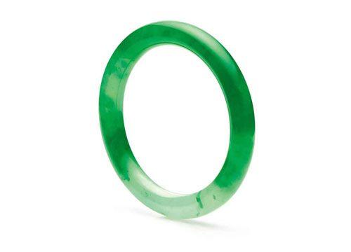 翡翠手镯保养能用水泡吗?-第4张图片-翡翠网 翡翠手镯保养能用水泡吗?-第4张图片-翡翠网