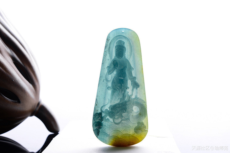 保养小妙招:翡翠手镯泡水益处这么多?-第3张图片-翡翠网 保养小妙招:翡翠手镯泡水益处这么多?-第3张图片-翡翠网