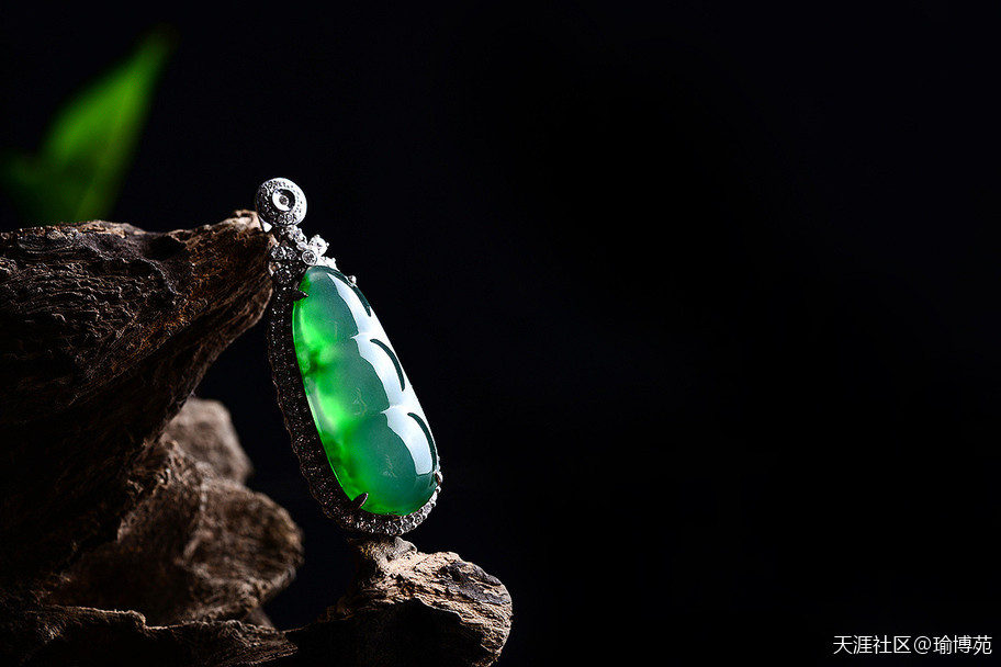 保养小妙招:翡翠手镯泡水益处这么多?-第5张图片-翡翠网 保养小妙招:翡翠手镯泡水益处这么多?-第5张图片-翡翠网