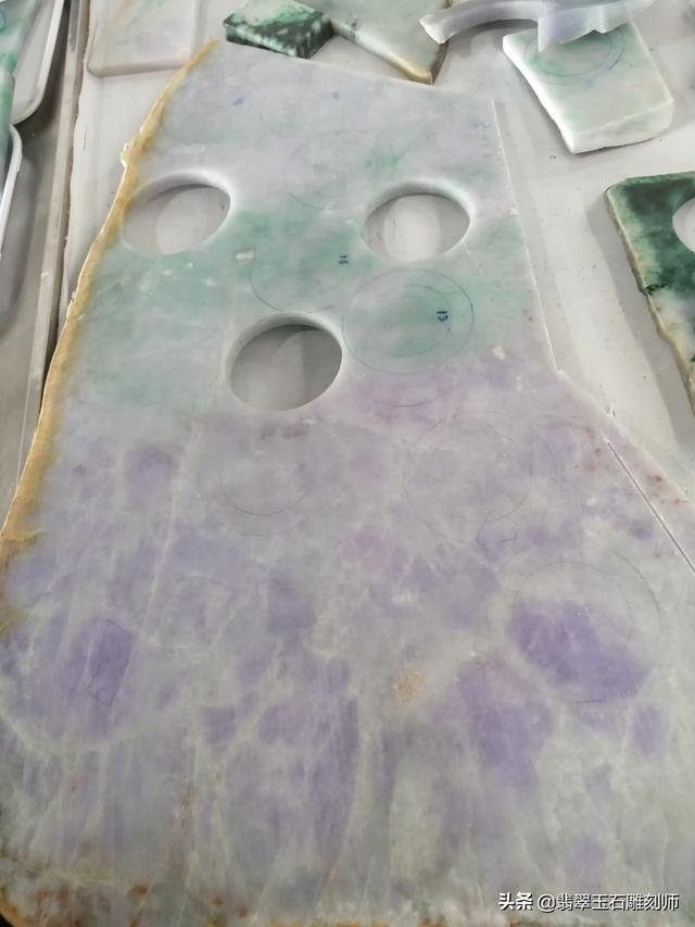 请问如图手镯目前市面多少价位?-第7张图片-翡翠网 请问如图手镯目前市面多少价位?-第7张图片-翡翠网