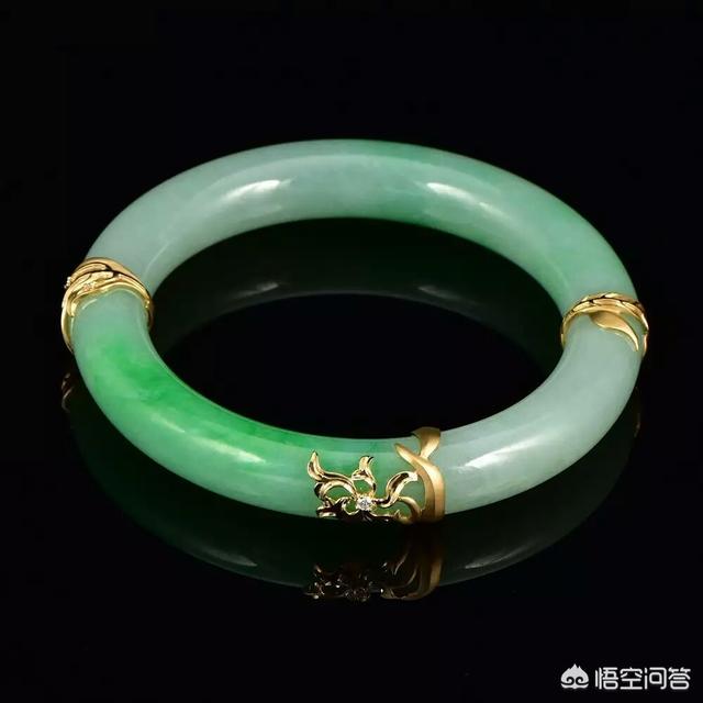 翡翠怎样收藏保养?-第3张图片-翡翠网 翡翠怎样收藏保养?-第3张图片-翡翠网