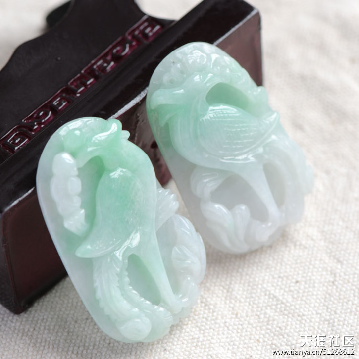 A货翡翠 一对绿色凤牌 美美滴-第3张图片-翡翠网 A货翡翠 一对绿色凤牌 美美滴-第3张图片-翡翠网