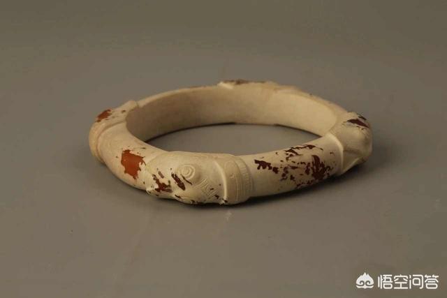 翡翠手镯有多少种?怎么买到自己合适的?-第5张图片-翡翠网 翡翠手镯有多少种?怎么买到自己合适的?-第5张图片-翡翠网