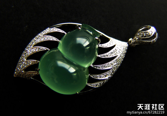 【学学哦】感恩母亲用翡翠饰品表达对母亲的爱意(贴图)-第3张图片-翡翠网 【学学哦】感恩母亲用翡翠饰品表达对母亲的爱意(贴图)-第3张图片-翡翠网