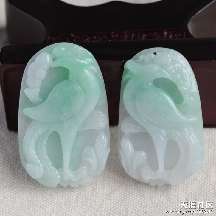 A货翡翠 一对绿色凤牌 美美滴-第6张图片-翡翠网 A货翡翠 一对绿色凤牌 美美滴-第6张图片-翡翠网