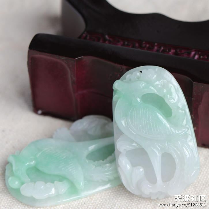 A货翡翠 一对绿色凤牌 美美滴-第5张图片-翡翠网 A货翡翠 一对绿色凤牌 美美滴-第5张图片-翡翠网