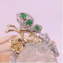 物无二类 得者倾其心----一件如意翡翠的制作心路-第8张图片-翡翠网 物无二类 得者倾其心----一件如意翡翠的制作心路-第8张图片-翡翠网