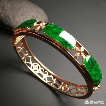 翡翠手镯有多少种?怎么买到自己合适的?-第21张图片-翡翠网 翡翠手镯有多少种?怎么买到自己合适的?-第21张图片-翡翠网