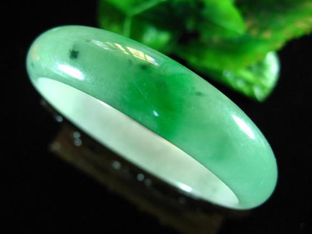 白玉和翡翠有什么区别?-第5张图片-翡翠网 白玉和翡翠有什么区别?-第5张图片-翡翠网