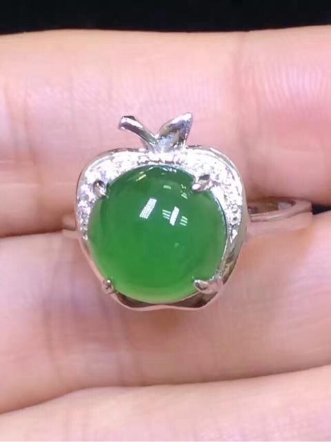 翡翠和玉髓有什么区别?为什么价格差别那么大?-第5张图片-翡翠网 翡翠和玉髓有什么区别?为什么价格差别那么大?-第5张图片-翡翠网