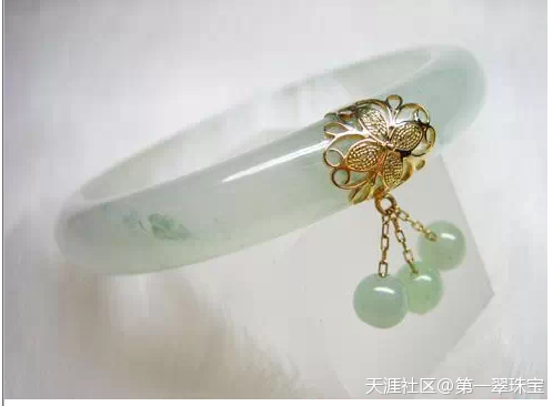 翡翠玉手镯款式(转载)-第10张图片-翡翠网 翡翠玉手镯款式(转载)-第10张图片-翡翠网