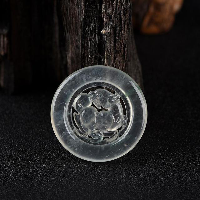 佩戴翡翠貔貅能招财么？戴的时候有什么讲究呢？