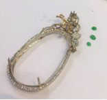 物无二类 得者倾其心----一件如意翡翠的制作心路-第6张图片-翡翠网 物无二类 得者倾其心----一件如意翡翠的制作心路-第6张图片-翡翠网