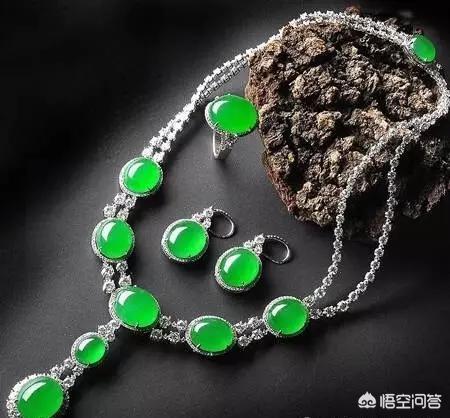 如何鉴定翡翠的价值?-第2张图片-翡翠网 如何鉴定翡翠的价值?-第2张图片-翡翠网