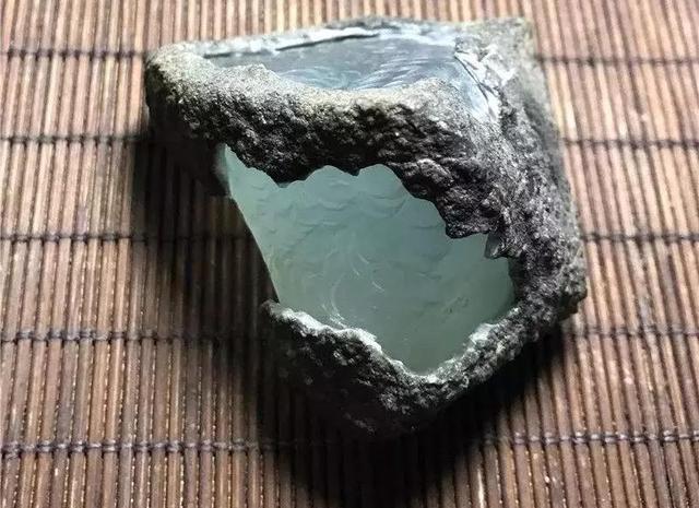 翡翠原石估价？-第3张图片-翡翠网