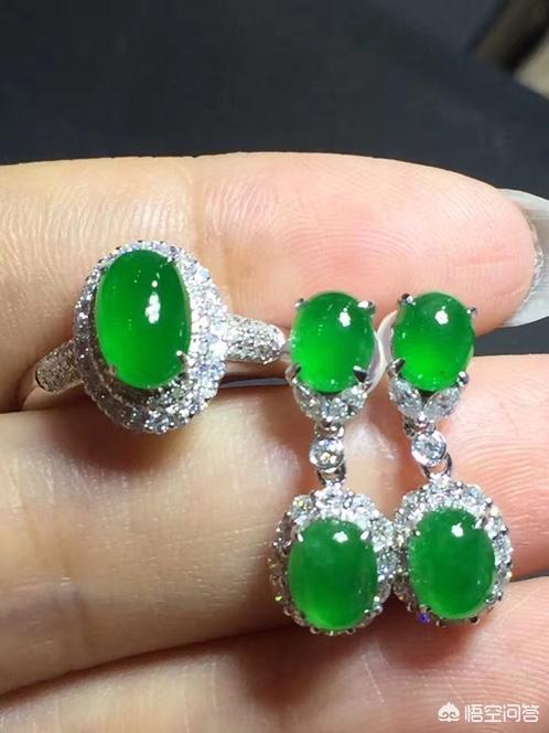 如何鉴定翡翠的价值?-第3张图片-翡翠网 如何鉴定翡翠的价值?-第3张图片-翡翠网