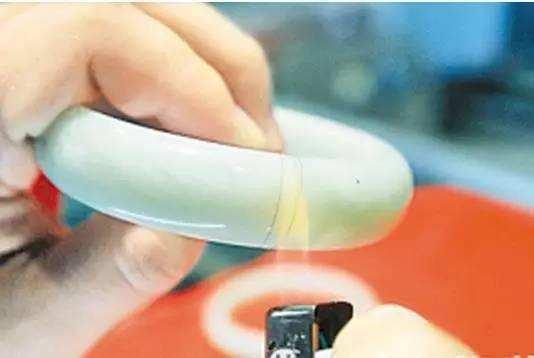 如何区分翡翠的ABC货?-第6张图片-翡翠网 如何区分翡翠的ABC货?-第6张图片-翡翠网