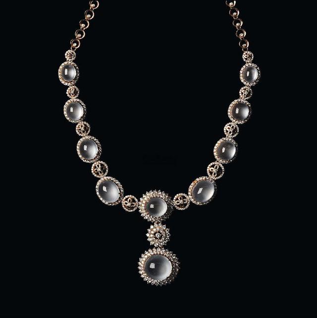 如何挑选到好翡翠?-第2张图片-翡翠网 如何挑选到好翡翠?-第2张图片-翡翠网