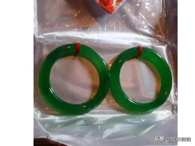 翡翠玉镯有哪些颜色?-第4张图片-翡翠网 翡翠玉镯有哪些颜色?-第4张图片-翡翠网