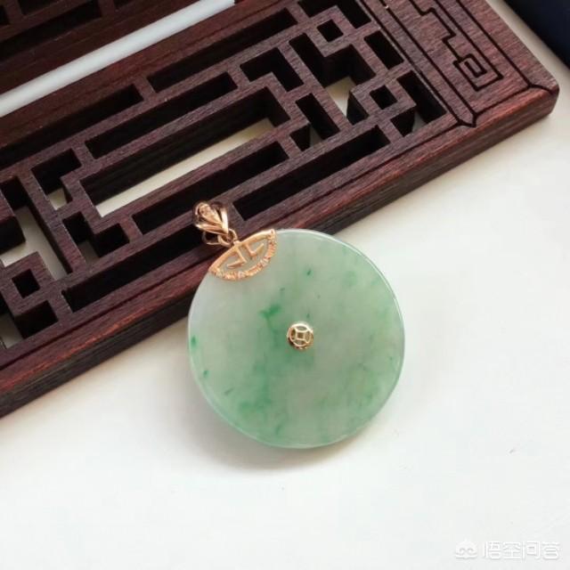 翡翠的质量如何评定?-第6张图片-翡翠网 翡翠的质量如何评定?-第6张图片-翡翠网