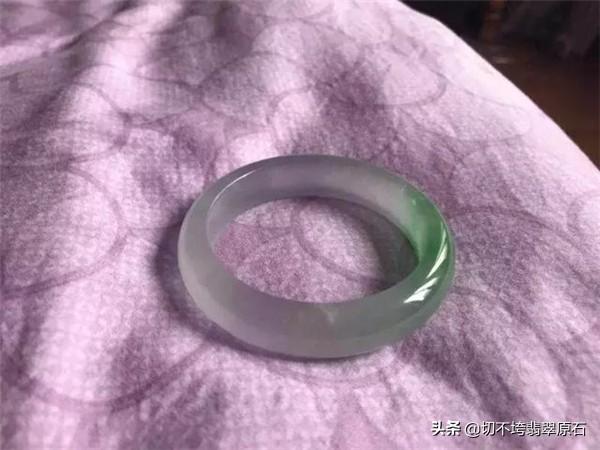 缅甸的翡翠又大又便宜,可为何行内人不建议游客买呢?-第2张图片-翡翠网 缅甸的翡翠又大又便宜,可为何行内人不建议游客买呢?-第2张图片-翡翠网