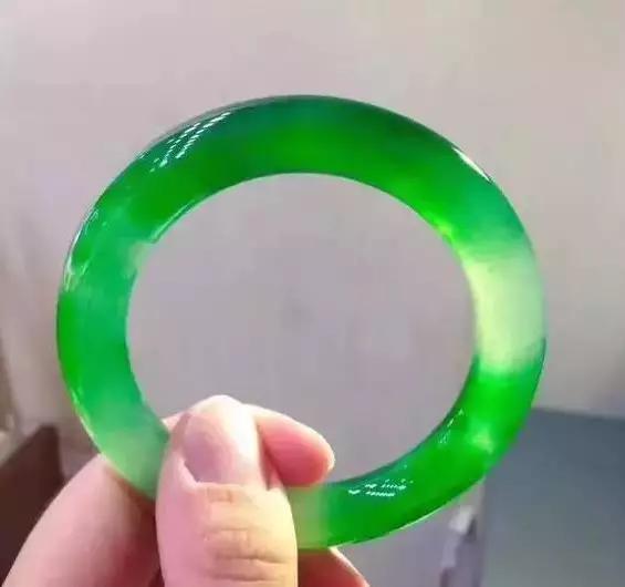 翡翠真的有那么贵吗?-第19张图片-翡翠网 翡翠真的有那么贵吗?-第19张图片-翡翠网