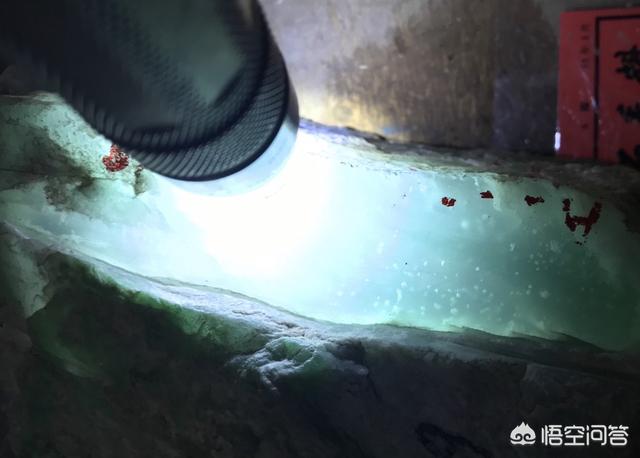 买翡翠毛料的时候有哪些需要注意的?-第2张图片-翡翠网 买翡翠毛料的时候有哪些需要注意的?-第2张图片-翡翠网