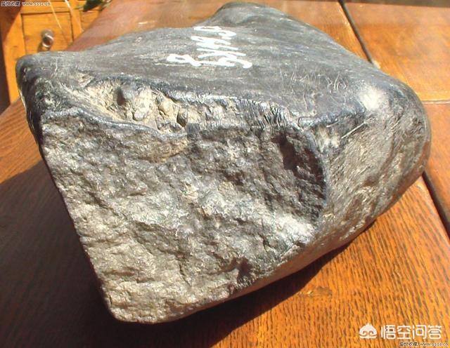 翡翠怎么形成的?-第2张图片-翡翠网 翡翠怎么形成的?-第2张图片-翡翠网