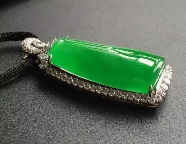 翡翠真的有那么贵吗？