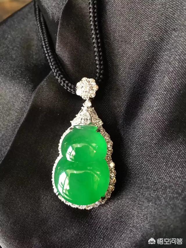 如何分辨翡翠原石种水和颜色?-第4张图片-翡翠网 如何分辨翡翠原石种水和颜色?-第4张图片-翡翠网