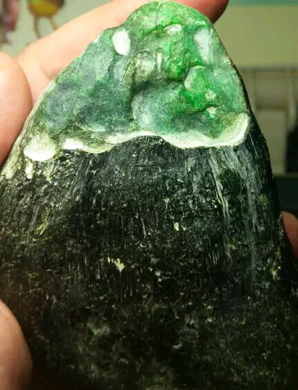 翡翠原石刷皮料能不能玩？-第12张图片-翡翠网