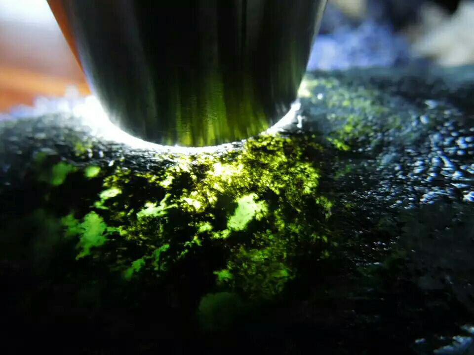 翡翠原石刷皮料能不能玩？-第4张图片-翡翠网