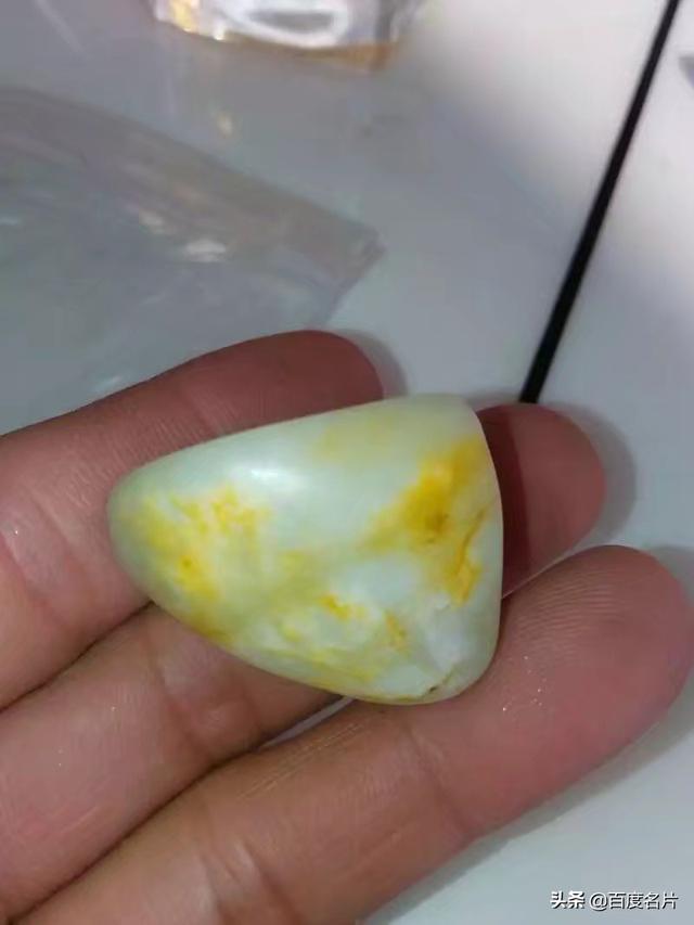 问大家,这是什么玉石?-第3张图片-翡翠网 问大家,这是什么玉石?-第3张图片-翡翠网