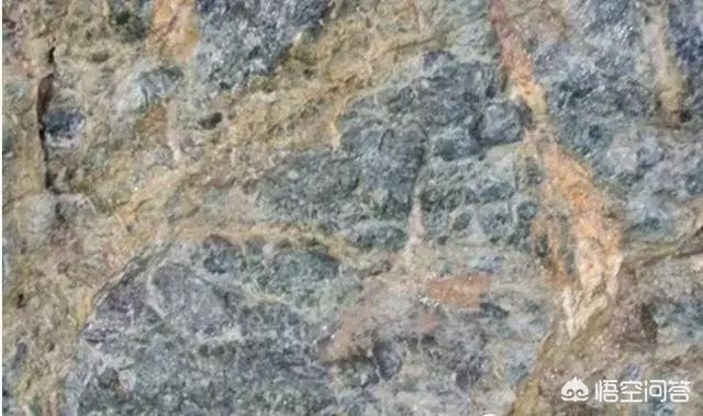 3万买下的翡翠原石,一刀切开全是裂和藓,如何处理?-第5张图片-翡翠网 3万买下的翡翠原石,一刀切开全是裂和藓,如何处理?-第5张图片-翡翠网