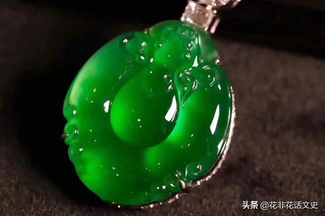 传说中的龙石种翡翠是什么样的?有人见过吗?-第1张图片-翡翠网 传说中的龙石种翡翠是什么样的?有人见过吗?-第1张图片-翡翠网