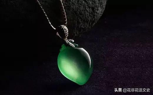 传说中的龙石种翡翠是什么样的?有人见过吗?-第2张图片-翡翠网 传说中的龙石种翡翠是什么样的?有人见过吗?-第2张图片-翡翠网