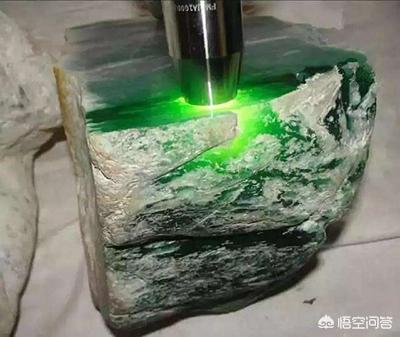 翡翠赌石有多久的历史了?赌石是否只有在中国才流行?-第2张图片-翡翠网 翡翠赌石有多久的历史了?赌石是否只有在中国才流行?-第2张图片-翡翠网